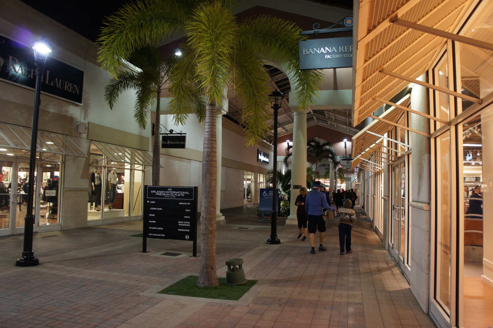 Orlando tourism to 4 large mall tour ④ International Premium Outlets - –  Journey love of memorandum