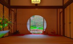 あじさい寺の別名もある『明月院』　インスタ映えする悟りの窓は必ず見るべし